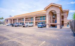 Lone Star Inn & Suites by OYO Harlingen TX
