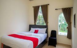 RedDoorz near Terminal Bus Purwokerto