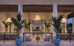 AC Hotel Naples 5th Avenue