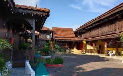 MUOR VILLAGE HOTEL