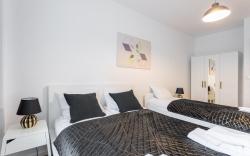 Golden Apartments Warsaw - Rondo ONZ-Pereca65