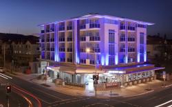 Jephson Hotel & Apartments