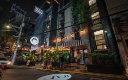 Mad Monkey Manila