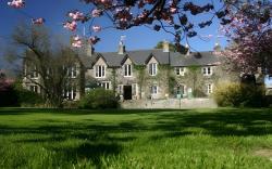 Parc-Le-Breos House