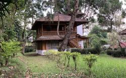 Villa Kayu Puncak by Henny Ariastoeti