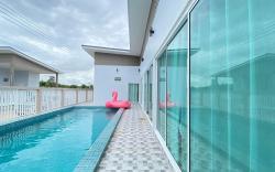 Grand Pool Villa เขื่อนอุบลรัตน์