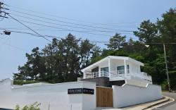 Tongyeong Stay Y Ho Pool Villa