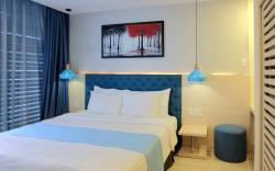 Lovely Room Oceanami Resort Queen Bed with Balcony