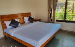 Shrubbery Palms Resort