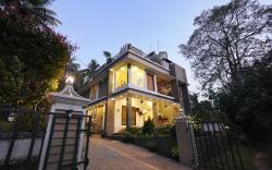 Athirapilly On The Rocks