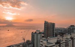 Staycation with Bay & City Lights view by Yaj