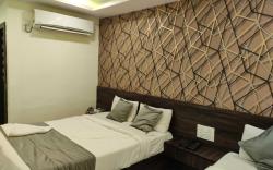 Hotel O R Square