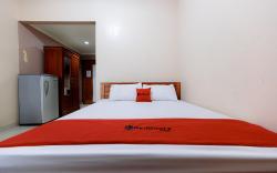 RedDoorz Syariah @ Delta Sari Aloha Waru
