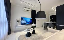 Pearly Palace Suite By Antlerzone