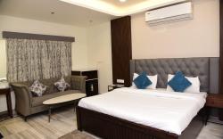 Holiday Out Hotel