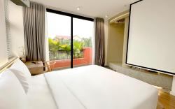 KIN WANDER TRUNG SON