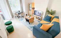 Charming 2-bed flat w/ balcony close to Westfield
