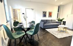 Modern Flat Steps Away from Bustling Hoxton Square