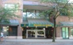 Rosedale on Robson Suite Hotel