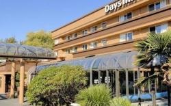 Days Inn by Wyndham Victoria On The Harbour