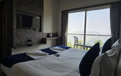 Hotel Holiday Plus