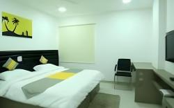 LA Riviera Suites