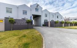 Queenstown Gateway Apartments 