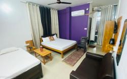 THE  KASHI PALACE INN