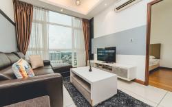 Paragon Residence 2BR4pax Sleek Stay CIQ Midvalley