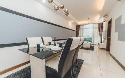 Paragon Residence 2BR4pax Sleek Stay CIQ Midvalley