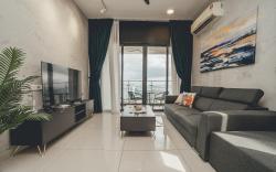 Danga Bay SeaView 3BR BigBalcony
