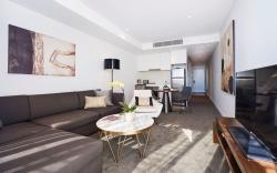 KozyGuru | Chatswood Studio | Walk to Station