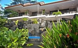 Pumilio Mountain & Ocean Hotel