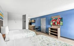 HomeTowne Studios Southfield