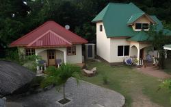 La Digue Island Bungalow