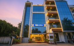 FabHotel Prime Star 17 - Nr. Yashobhoomi Convention Centre