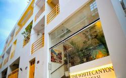 The White Canyon Hotel