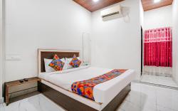 FabExpress Sai Lodging I - Nr. Nashik Railway Station