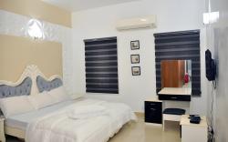 JJENKATTIE HOMES 