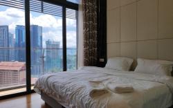 Starhill | Premium bed | Dorsett | Bathtub | Nflix