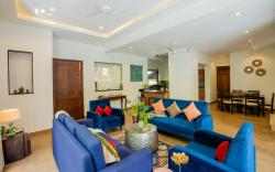 ELIVAAS 4 BHK with Pvt Pool & Entertainment Room - Indah