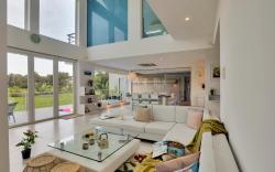 ELIVAAS 4 BHK with Pvt Pool & Sunrise or Sunset view - Risaia