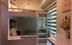 New & Spacious Unit in QC w/ Wifi & Netflix