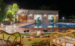 StayVista's Tree House at Sula Wada - Cozy Home with Vintage Charm, Swimming Pool, Indoor Activities