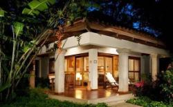 Capitan Suizo Beachfront Boutique Hotel