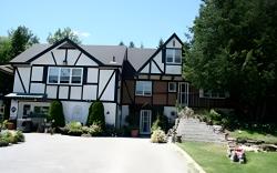 Burley's Executive Garden Suite