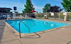 Motel 6 Redding, CA - North