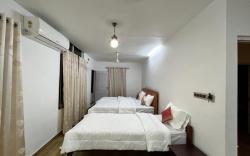 Tess Holistay apartment with kitchen and balcony