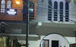 Tess Holistay  Deluxe Room no 6 with balcony