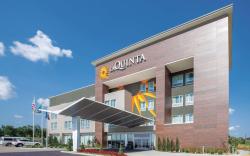 La Quinta Inn & Suites by Wyndham Tulsa Broken Arrow